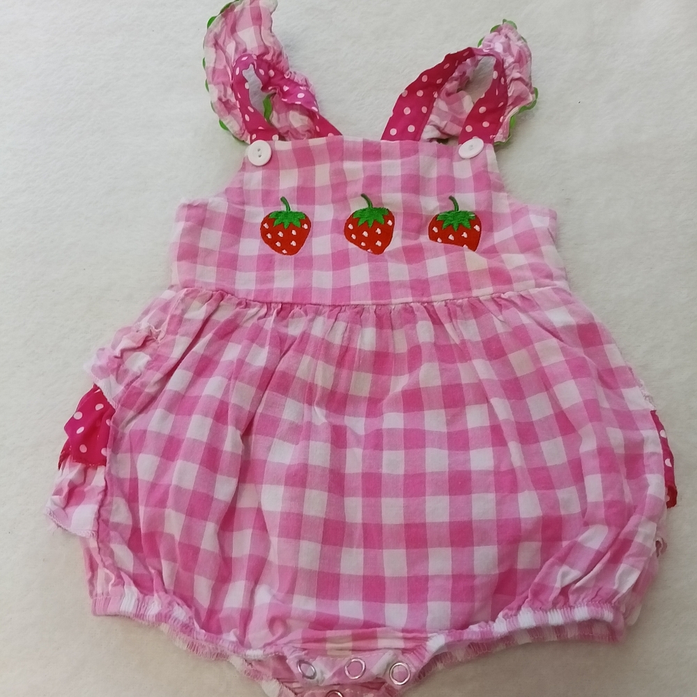 6-12 Months Baby Girl Pink Gingham Strawberry Embroidery Romper Ruffle Butt Outf